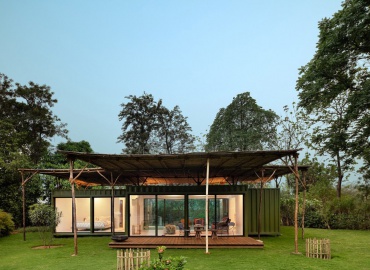 Những container vận chuyển được tái hiện thành nơi nghỉ dưỡng trang trại đầy phong cách ở Ấn Độ